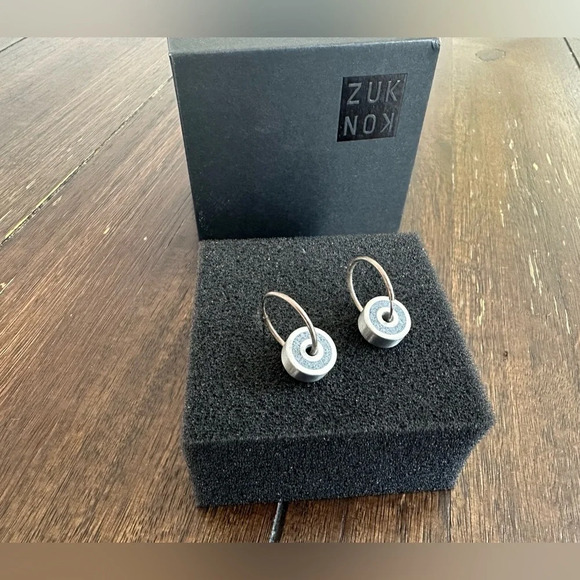 Kon Zuk minimalist loop circle earrings - Picture 1 of 12